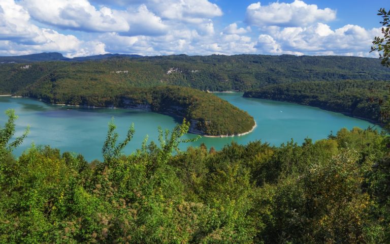 la riviere de l'ain