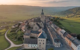 À la découverte des plus beaux villages de l’Ain à vélo : entre patrimoine et authenticité