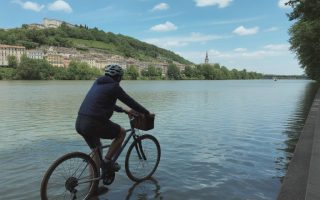 Voyage au fil de l’eau : itinéraires cyclables le long des rivières de l’Ain